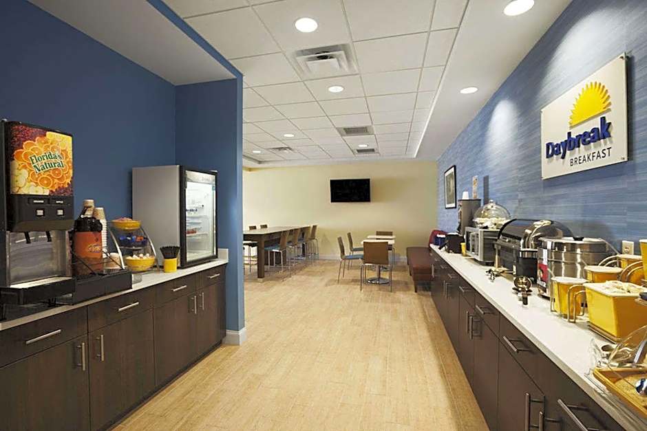 Sleep Inn & Suites Altoona North