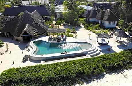 Driftwood Beach Lodge