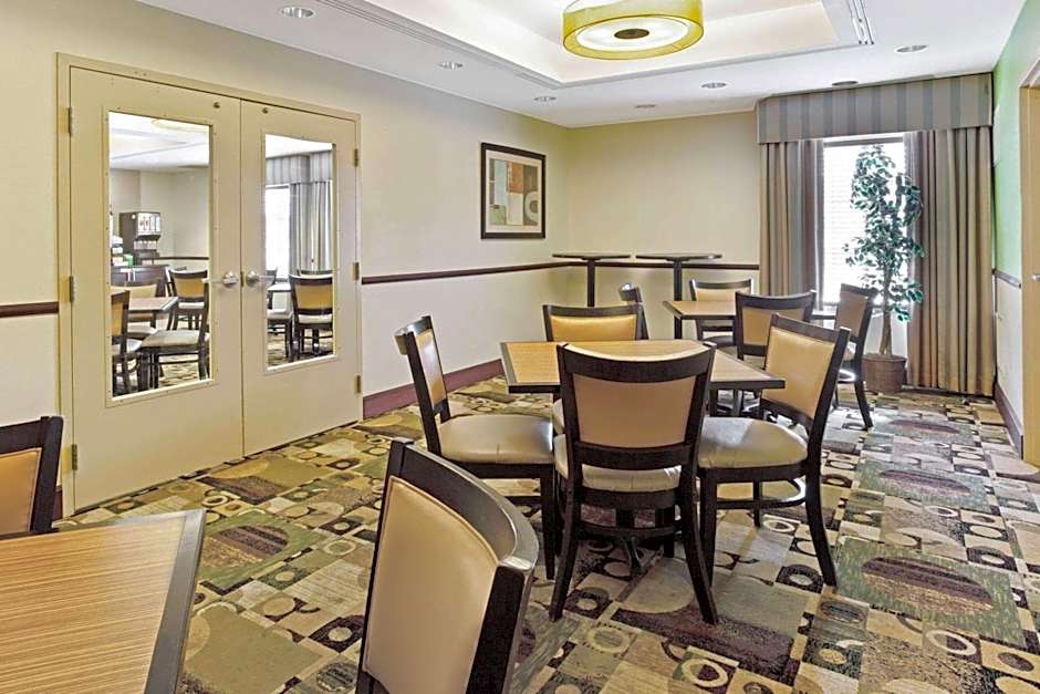 La Quinta Inn & Suites by Wyndham Lancaster