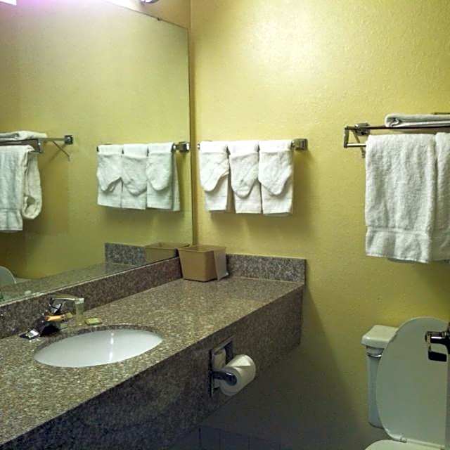 Super 8 by Wyndham Piedmont Greenville Area