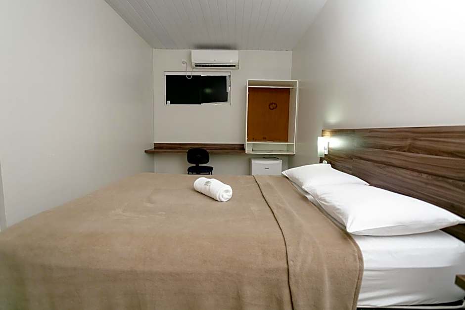 Hotel Verde Mares