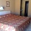 Los Jitos Hotel & Suites