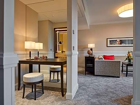Comfort suite single use