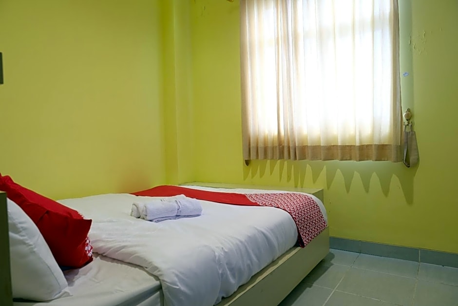 Super OYO 515 Oasis Hotel