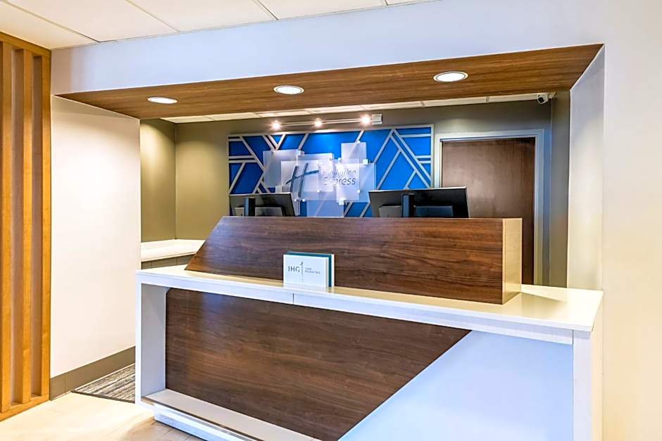 Holiday Inn Express Hotels- Hampton By IHG