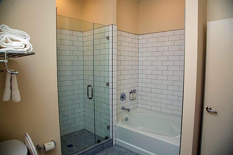 Holiday Inn New Orleans West Bank Tower By IHG