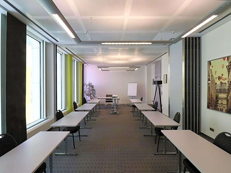 Webers Hotel im Ruhrturm Essen by Accor