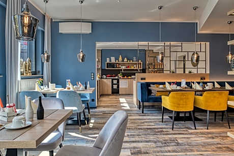 Hotel & Living Am Wartturm - Hotel & Apartments