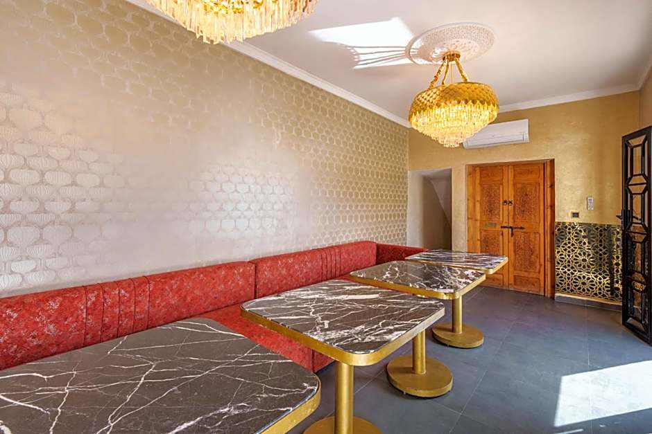 Riad 7 chambres - Petit dejeuner gratuit