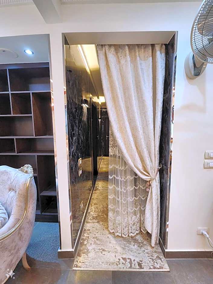 شقة فاخرة وفيو خرافى فى maadi