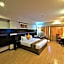 The Pinnacle Hotel and Suites