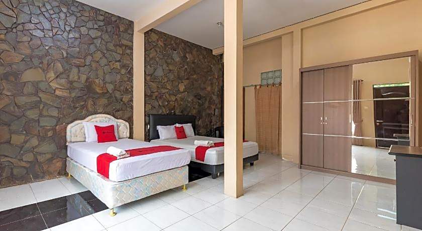 RedDoorz @ Soekarno Hatta Indah