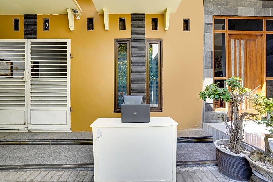 Hotel O Rumah Kost Gresik Syariah