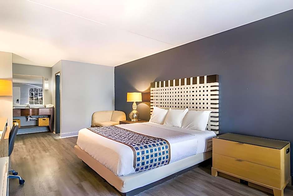 Suburban Studios Brunswick I-95