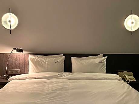 Premier Deluxe Double Room