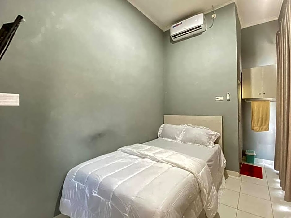 Pelangi Guest House Palembang RedPartner
