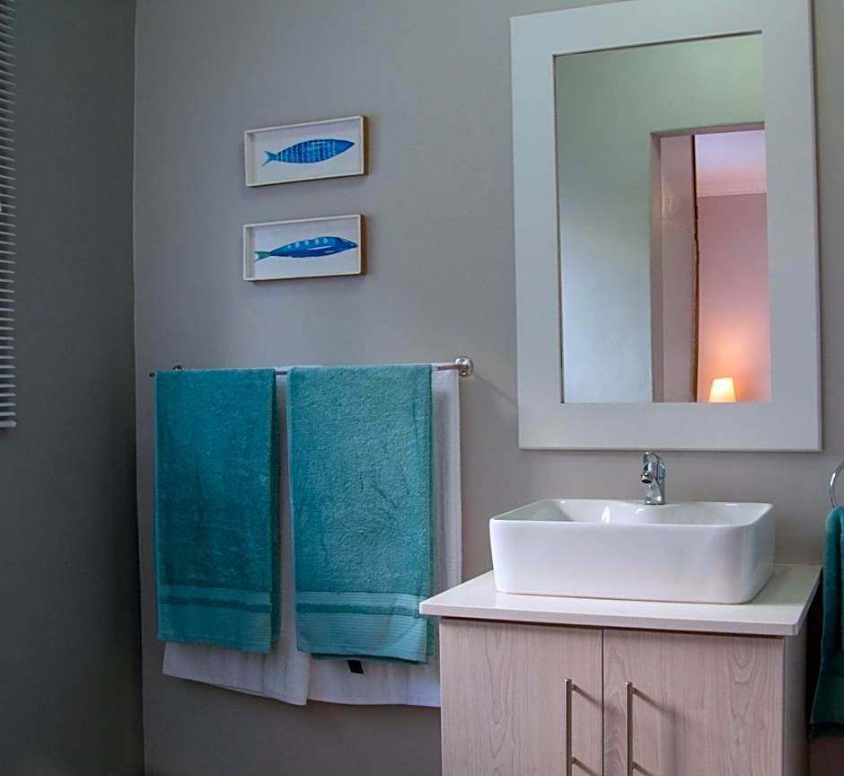 Hamilton Urban Farm Guest House