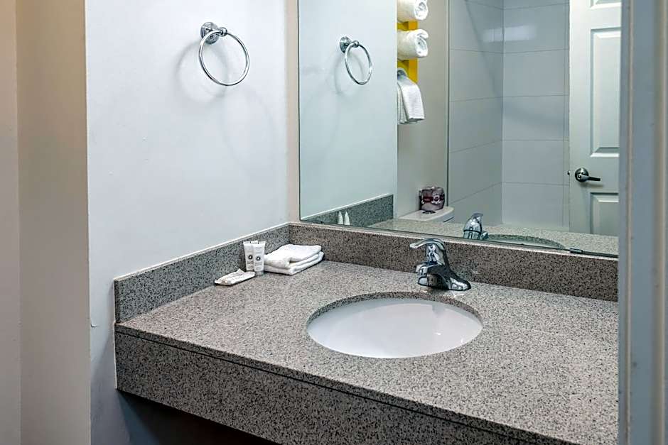 Motel 6-Fort Nelson, BC