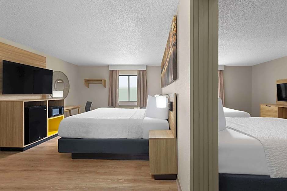 Days Inn by Wyndham Carthage