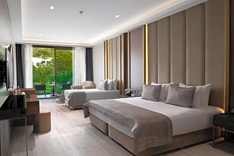 Superior Land View Room (with 2 children)