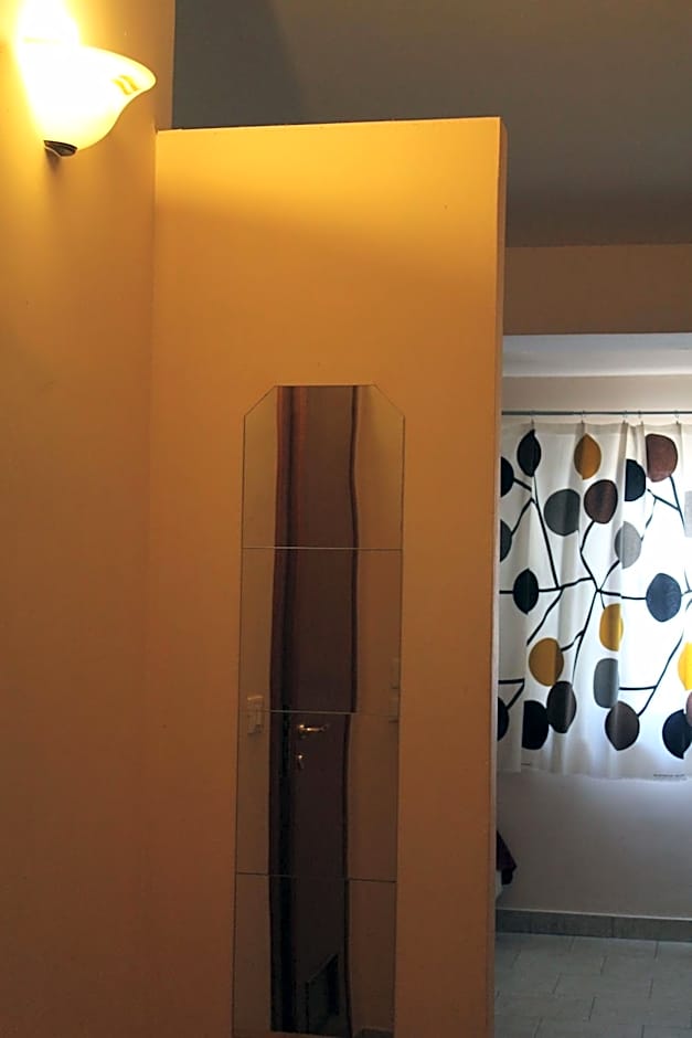 Hotel 106
