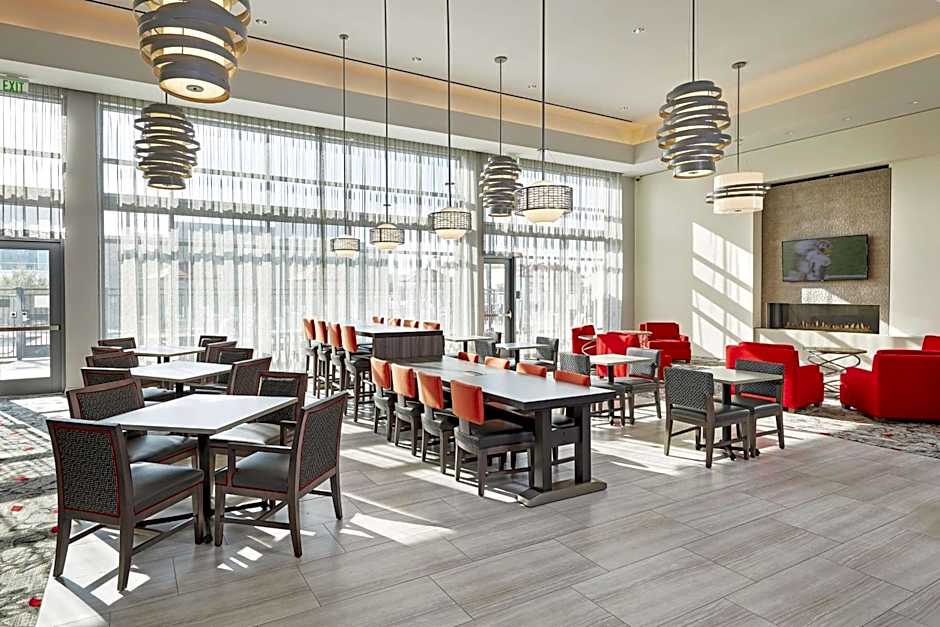 Hampton Inn By Hilton Long Beach Airport, Ca