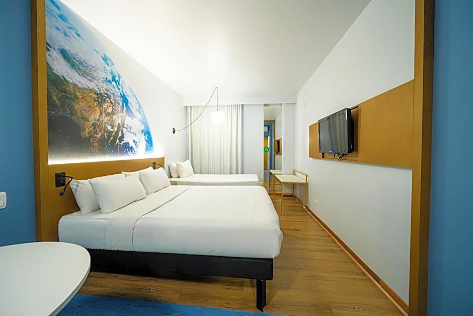 Photo 1 of 50 of ibis Styles Curitiba Batel