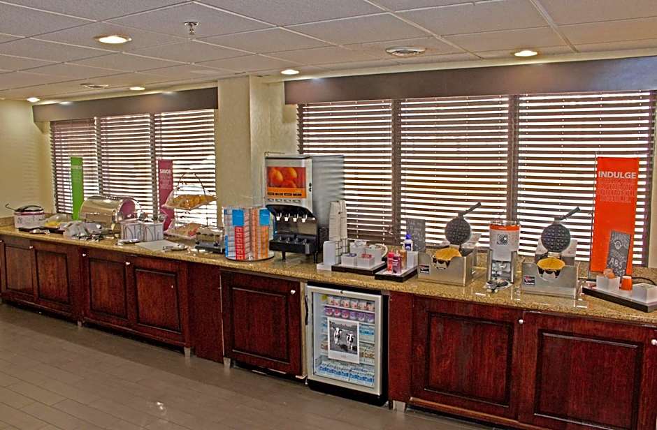 Hampton Inn Norfolk/Chesapeake (Greenbrier Area)