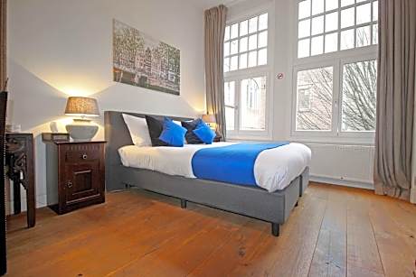 New monumental garden view Studio