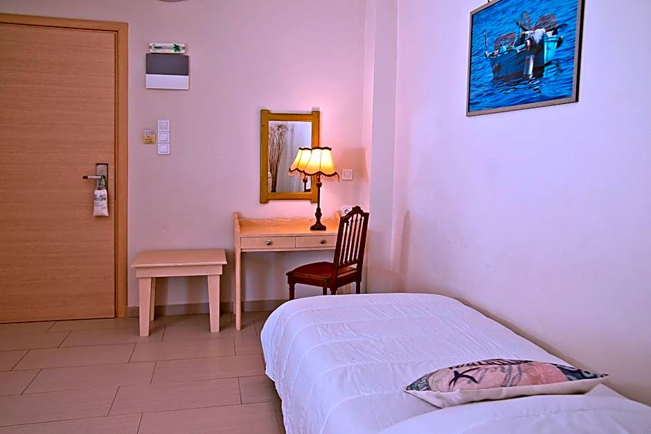 MasouriBlu Boutique Hotel