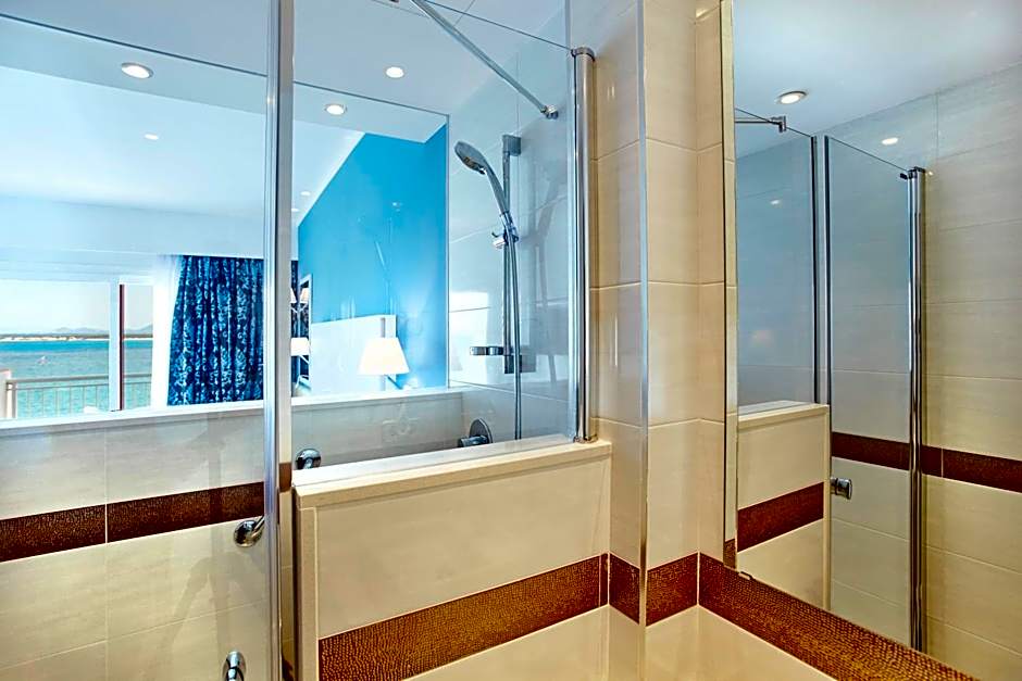 Universal Hotel Marqu