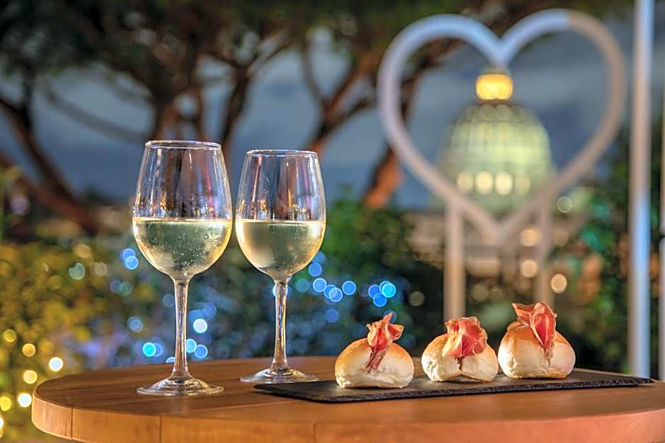 Fragrance Hotel St. Peter