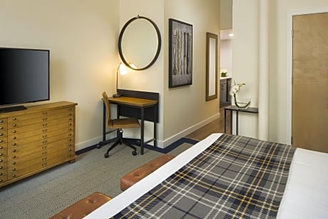 Premium King Room with Bar