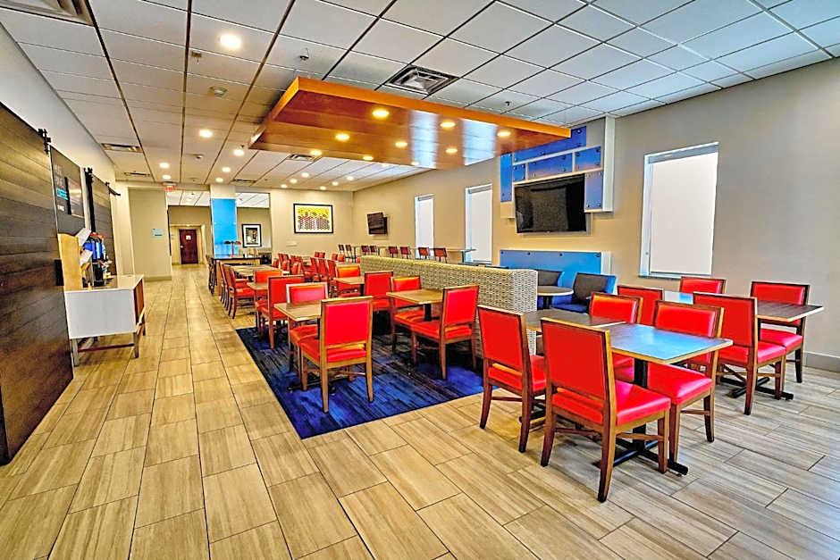 Holiday Inn Express Charleston-Civic Center By IHG
