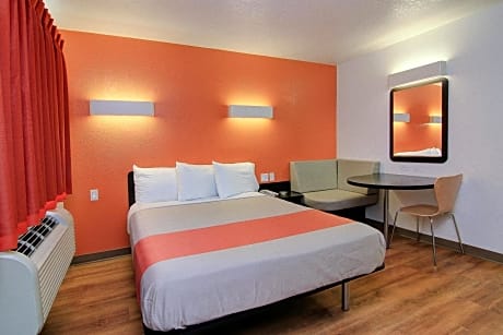 Queen Room - Disability Access