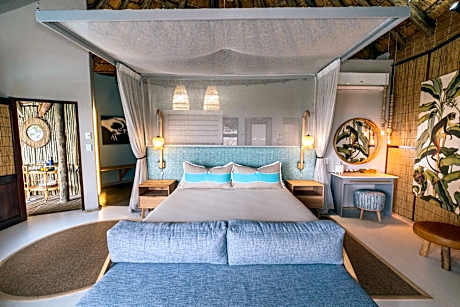 Deluxe Family Room with Private Pool