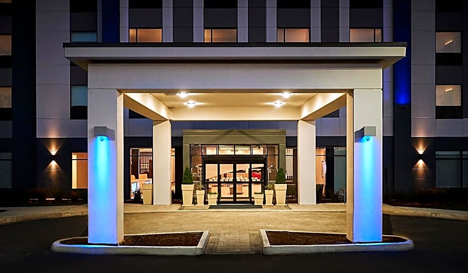 Holiday Inn Express Sarnia - Point Edward By IHG