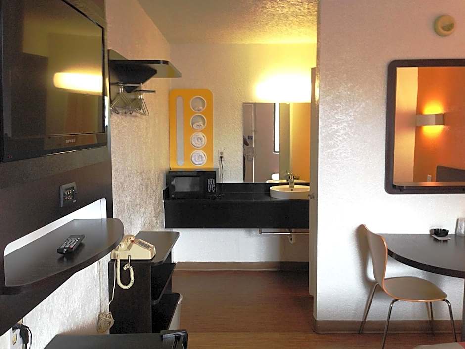 Economy Hotel Oklahoma City