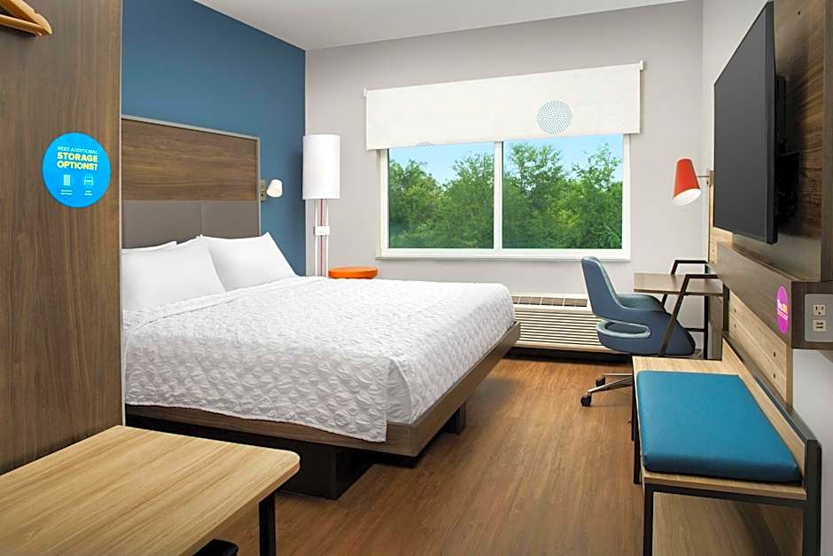 Photo 1 of 1 of 1 Double Bed, Accessible