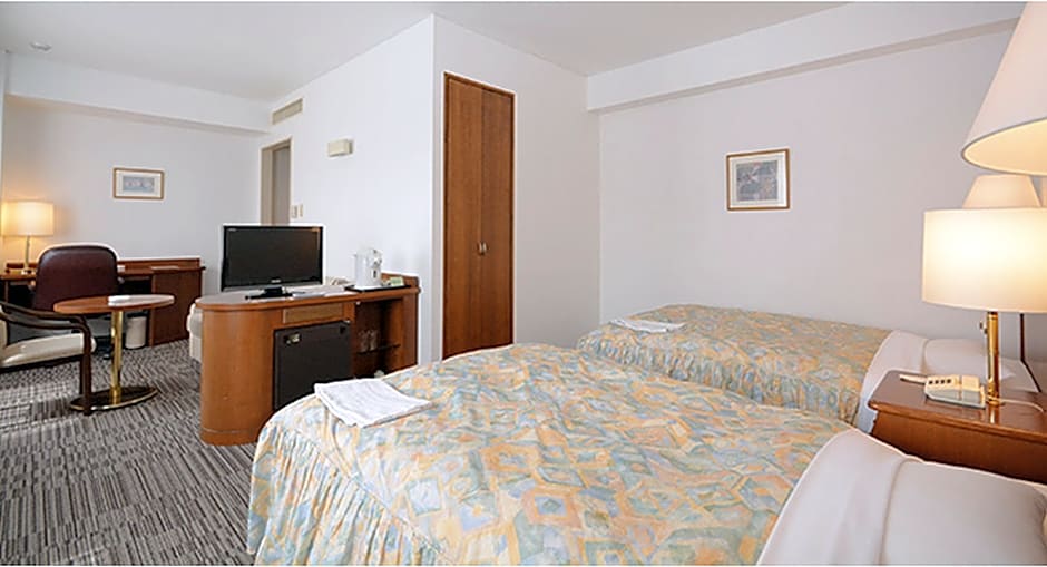 Hotel Crown Hills Okaya