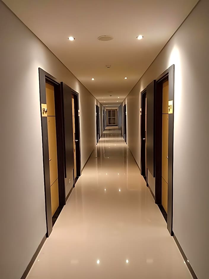 Front One Inn Kediri