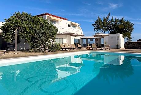 Hélène Holidays - Hotel Boutique