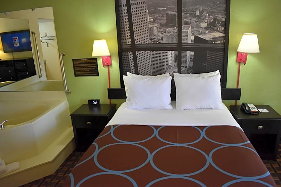Super 8 by Wyndham Decatur/Lithonia/Atl Area