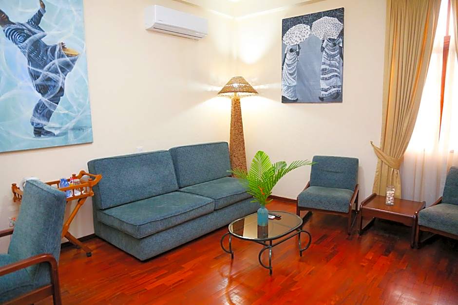 Coconut Grove Regency Hotel