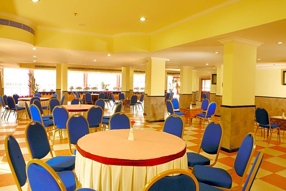 Regant Lake Palace Hotel