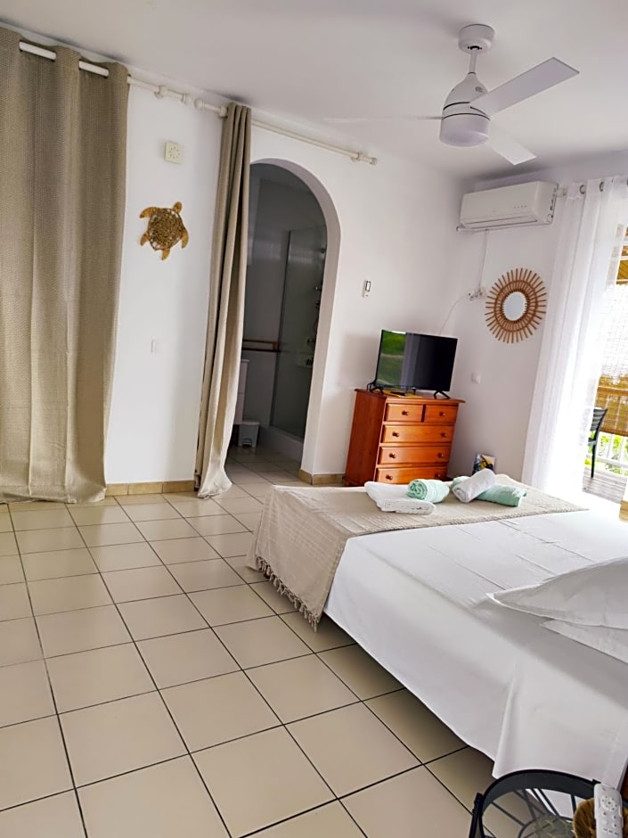 GîTE MAYO & HYLODES'S SONG