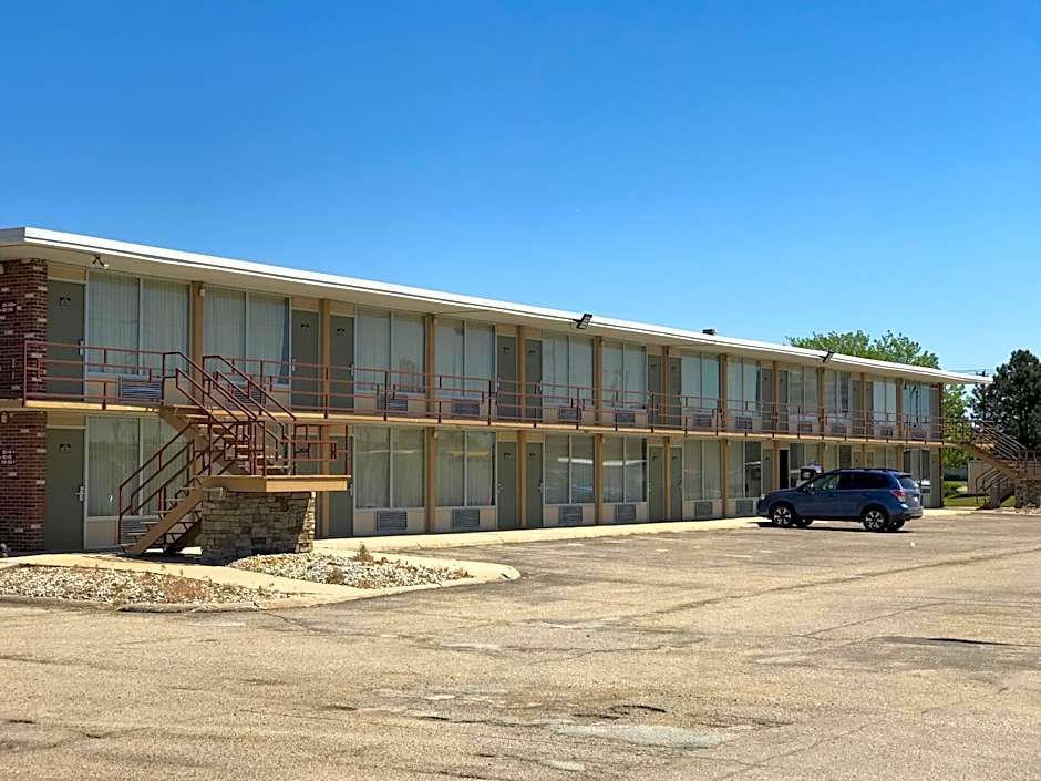 Norfolk Country Inn and Suites