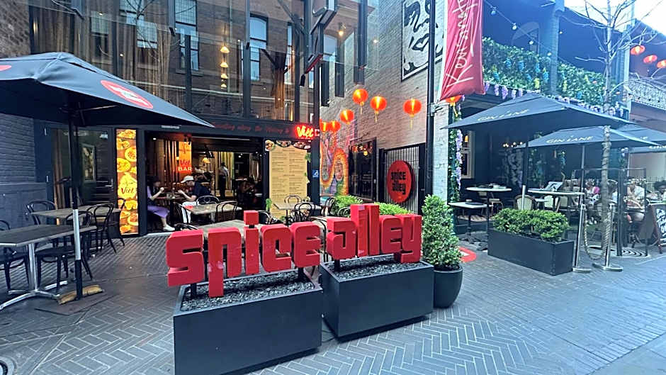 Sydney RiseOn Hotel