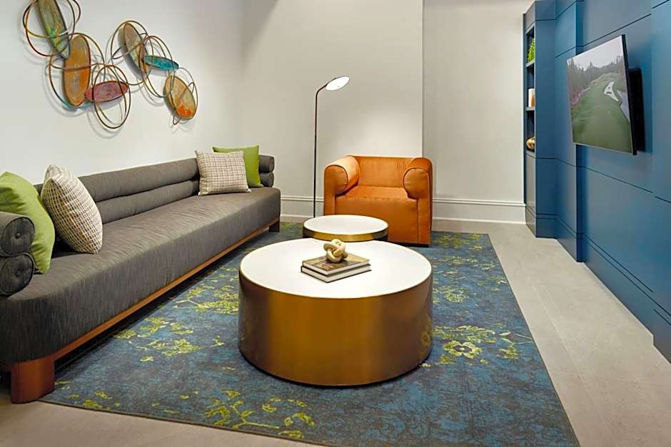 Courtyard by Marriott New Orleans French Quarter/Iberville