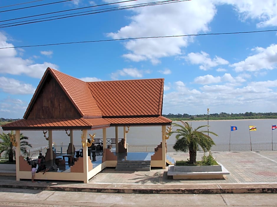 That Phanom River View Hotel